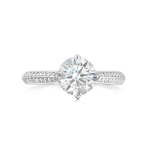 Classic style 18k ring